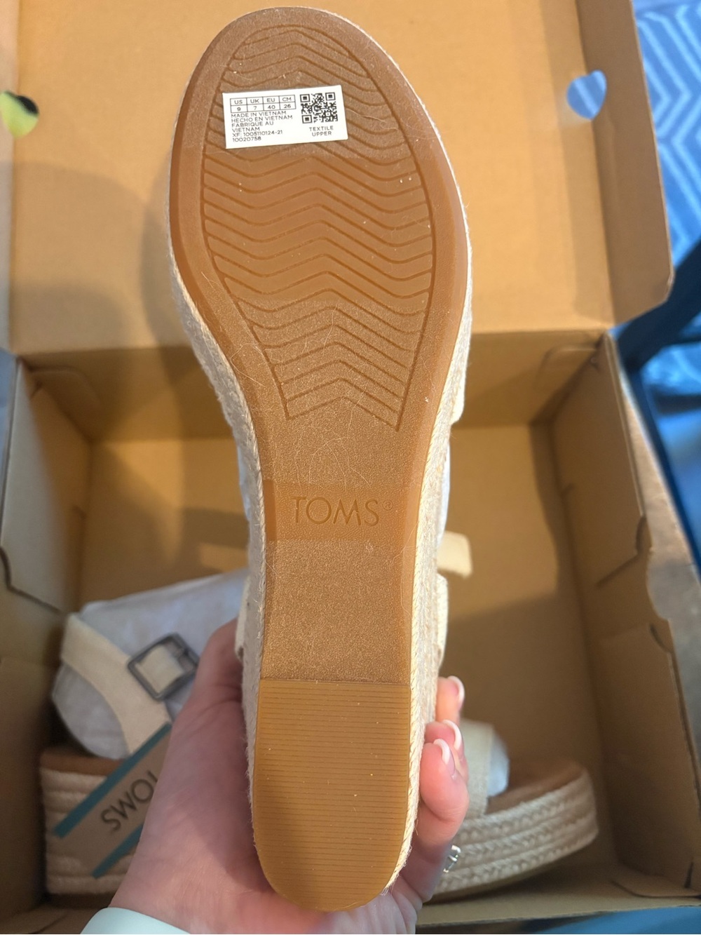 TOMS Cream Espadrille Platform Sandals with Cross Straps - Picture 2 of 5